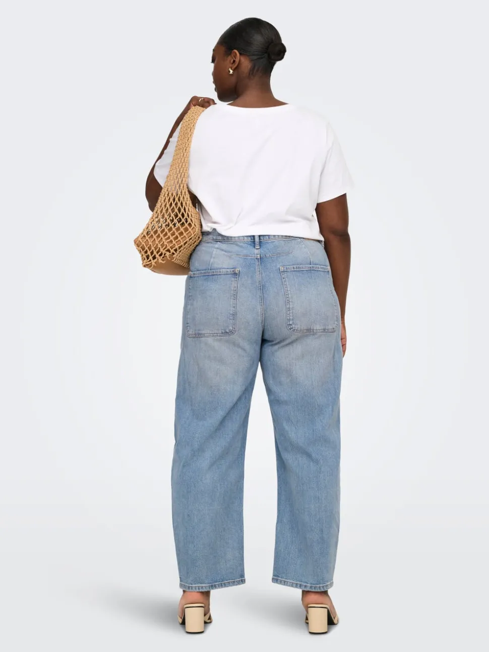 CARFRANKIE Høy midje Barrel-passform Ankellengde Jeans