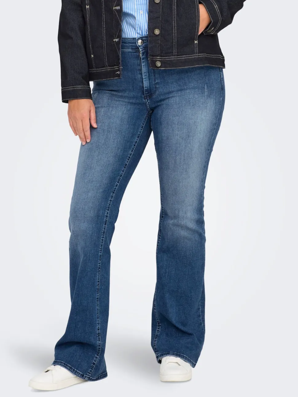 CARWILLY Middels høy midje Flared Fit Jeans