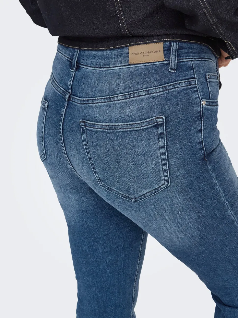 CARWILLY Middels høy midje Flared Fit Jeans
