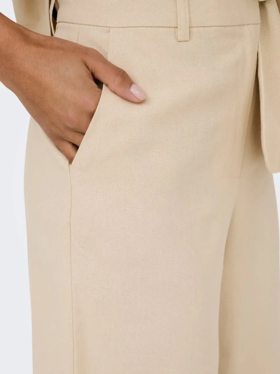 JDYNAOMI Middels høy midje Loose fit Lin Bermudashorts