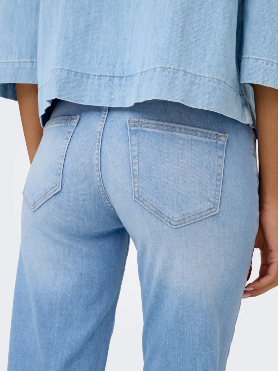 ONLBLUSH Middels høy midje Straight Fit Jeans