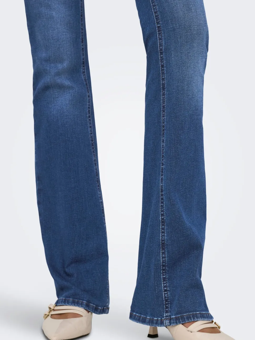 ONLBLUSH Middels høy midje Flared Fit Jeans