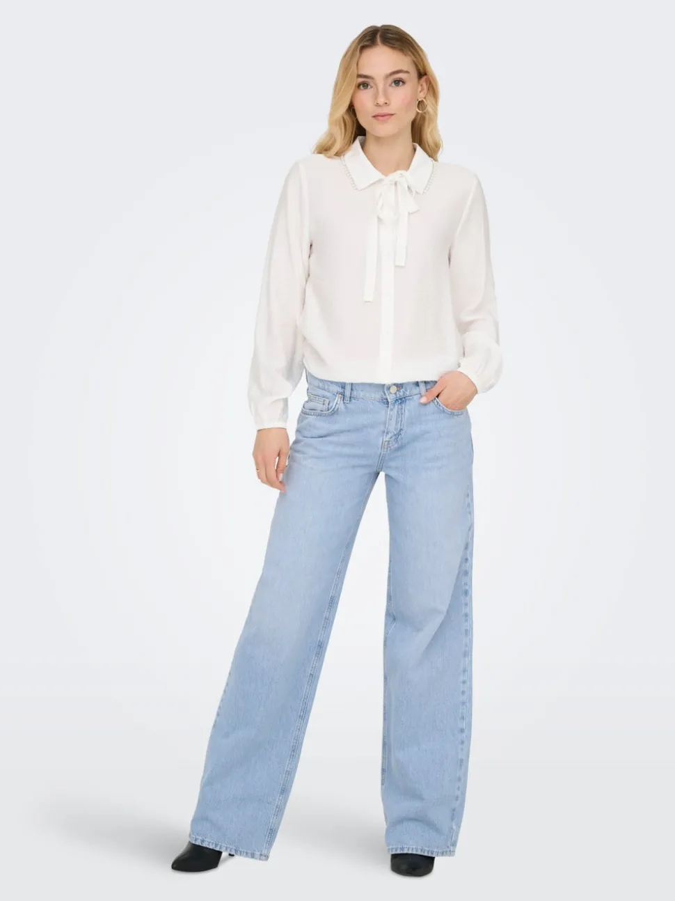 ONLBRENDA Lav midje Straight Fit Jeans