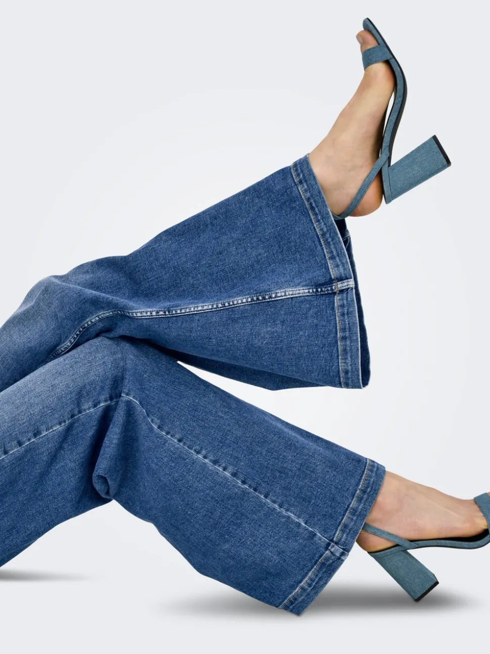 ONLCALIFORNIA Middels høy midje Wide Leg Fit Jeans