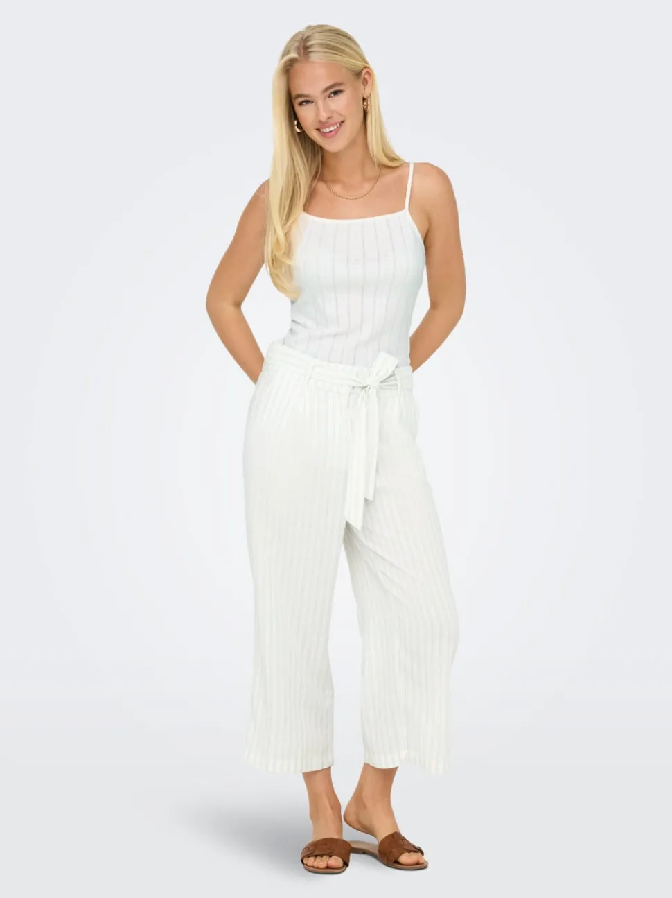 ONLCARO Cropped Fit Lin Bukser med vide ben