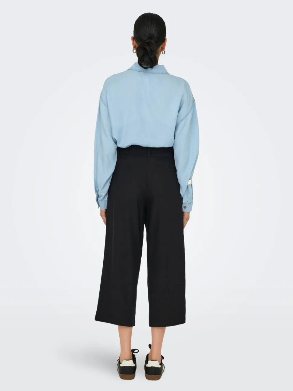 ONLCARO Cropped Fit Lin Bukser med vide ben