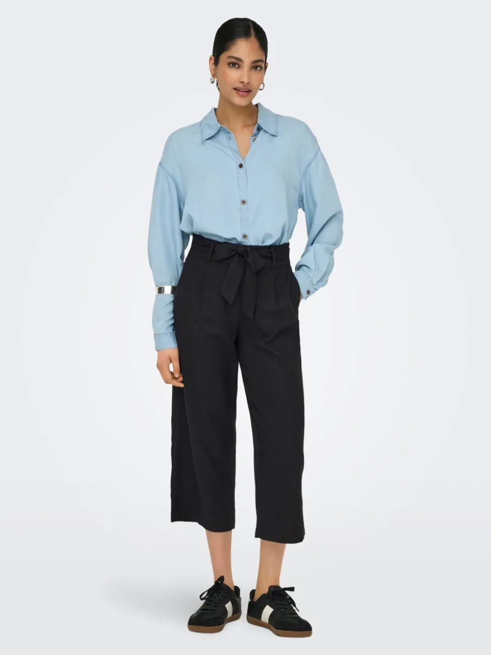 ONLCARO Cropped Fit Lin Bukser med vide ben