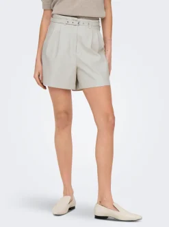 ONLHEIDI Middels høy midje Regular Fit Shorts i kunstskinn