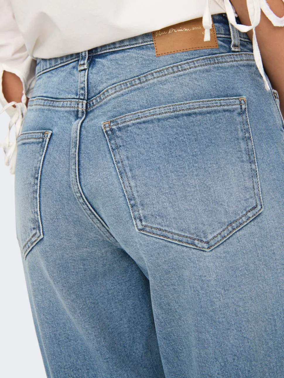 ONLJUICY Høy midje Mom Fit Jeans