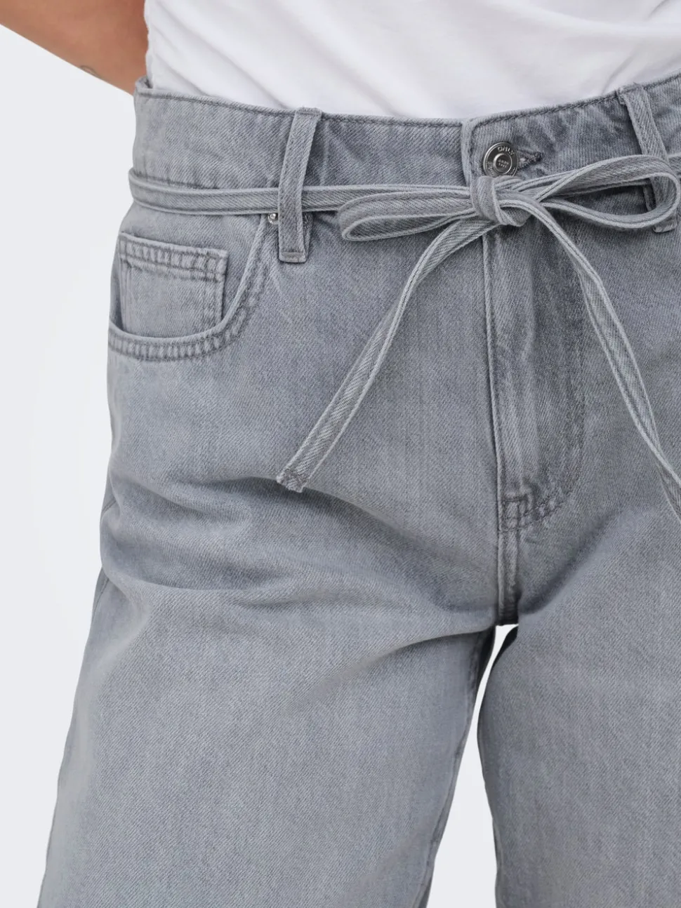 ONLLUMI Middels høy midje Wide Leg Fit Denimshorts