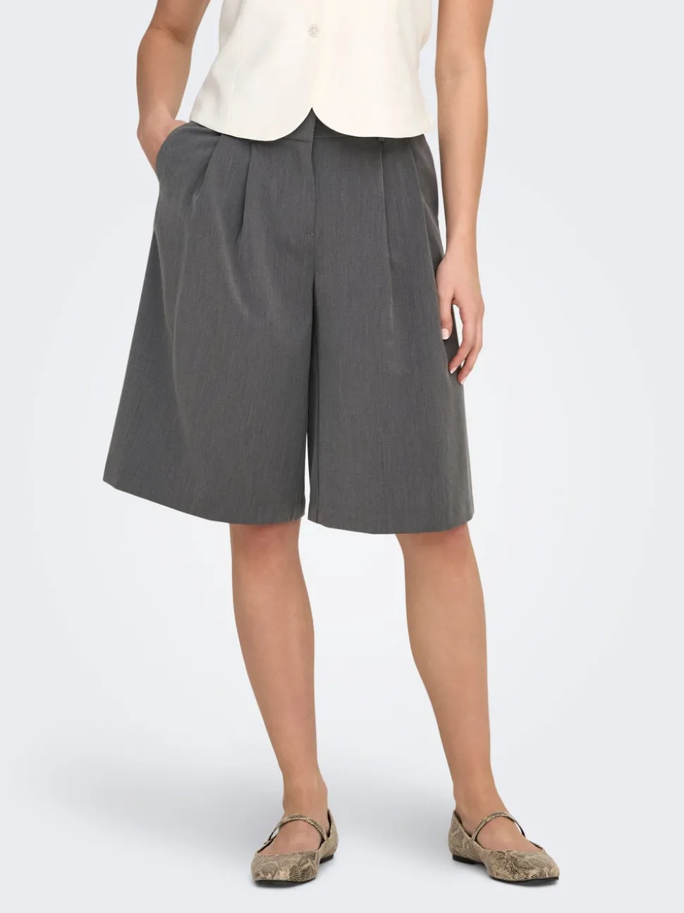 ONLNALINA Middels høy midje Loose fit Bermudashorts