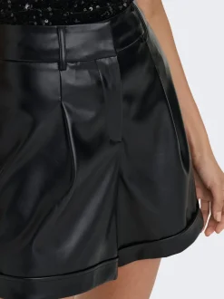 ONLODA Middels høy midje Regular Fit Shorts i kunstskinn