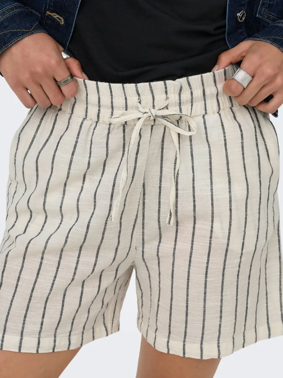 ONLTIZANA Regular Fit Shorts