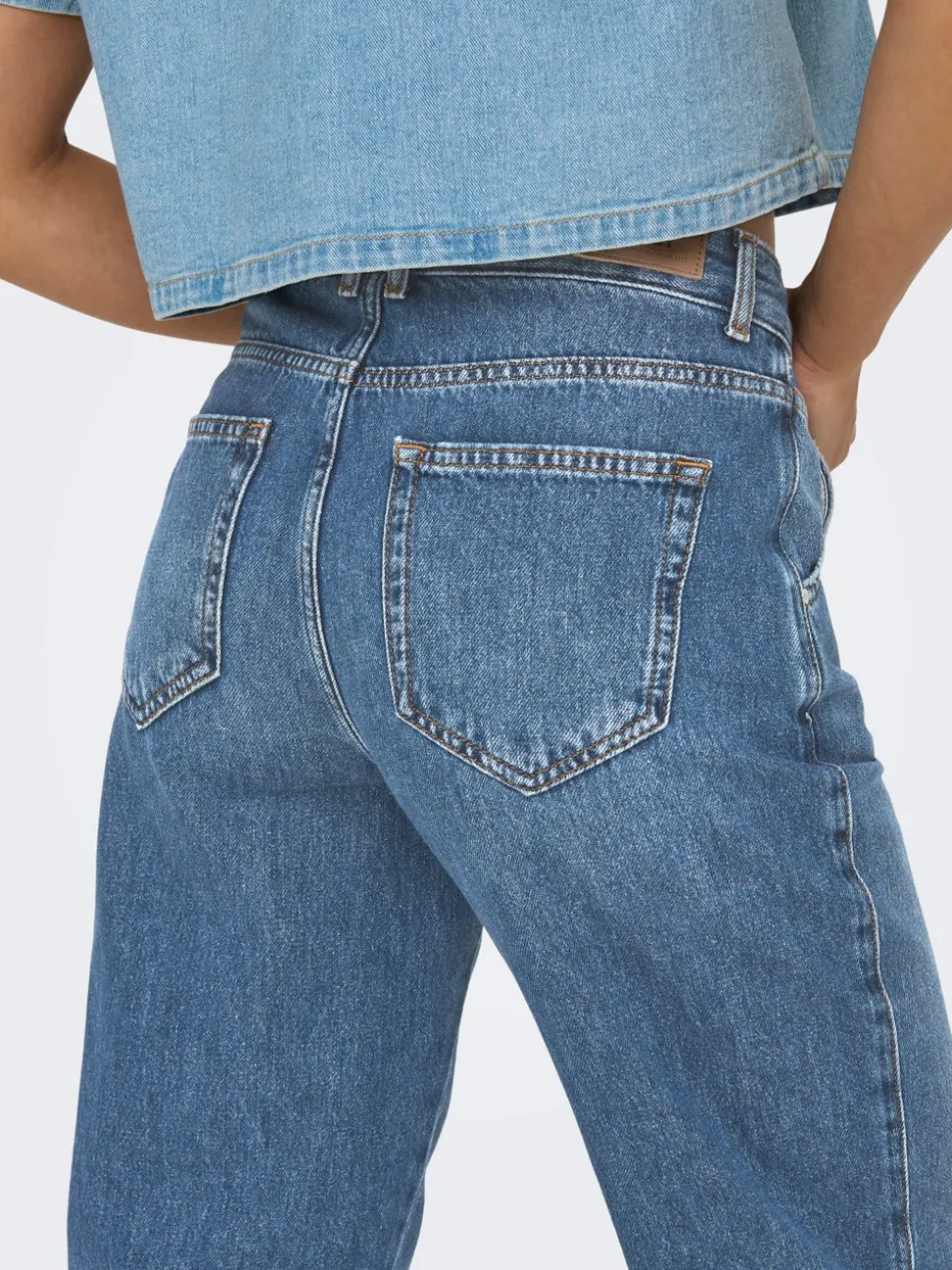 ONLTROY Høy midje Carrot Fit Ankellengde Jeans