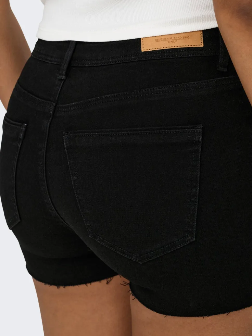 ONLWAUW Middels høy midje Regular Fit Denimshorts