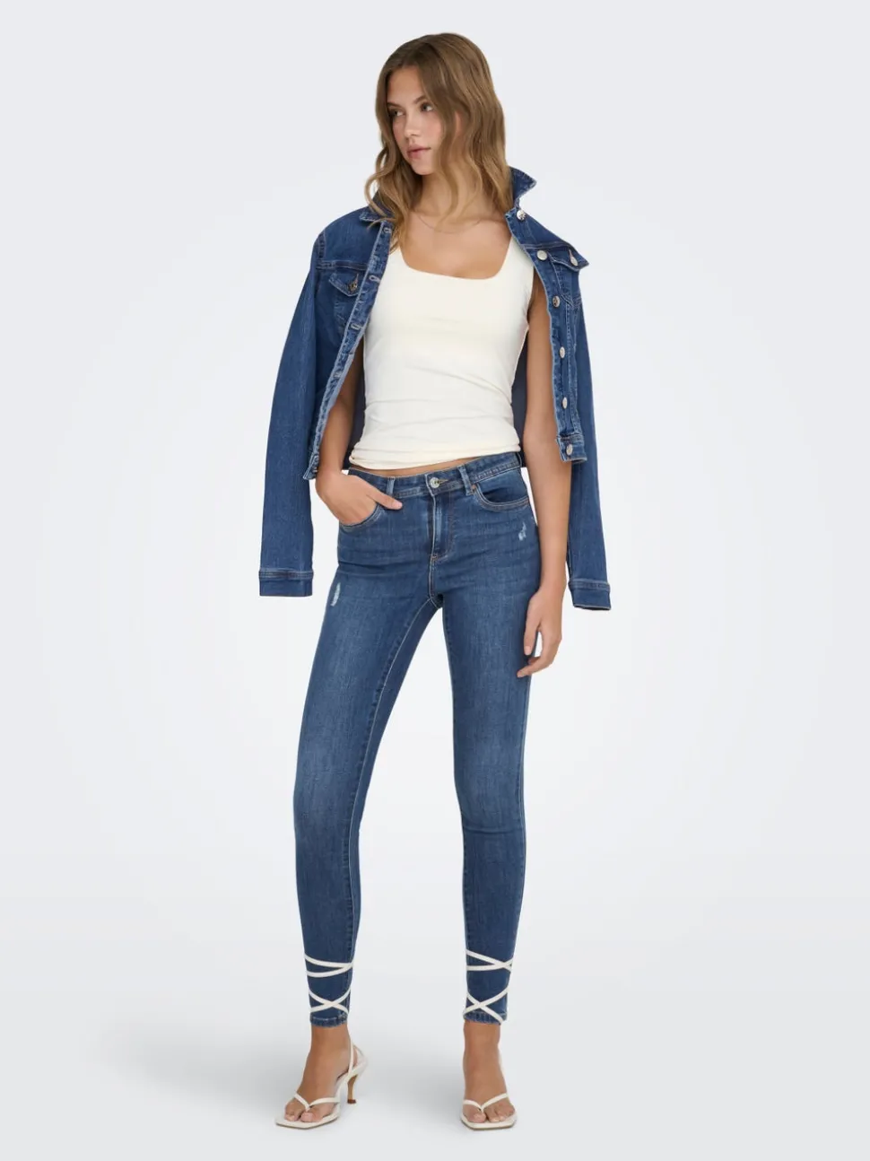 ONLWAUW Middels høy midje Skinny Fit Jeans