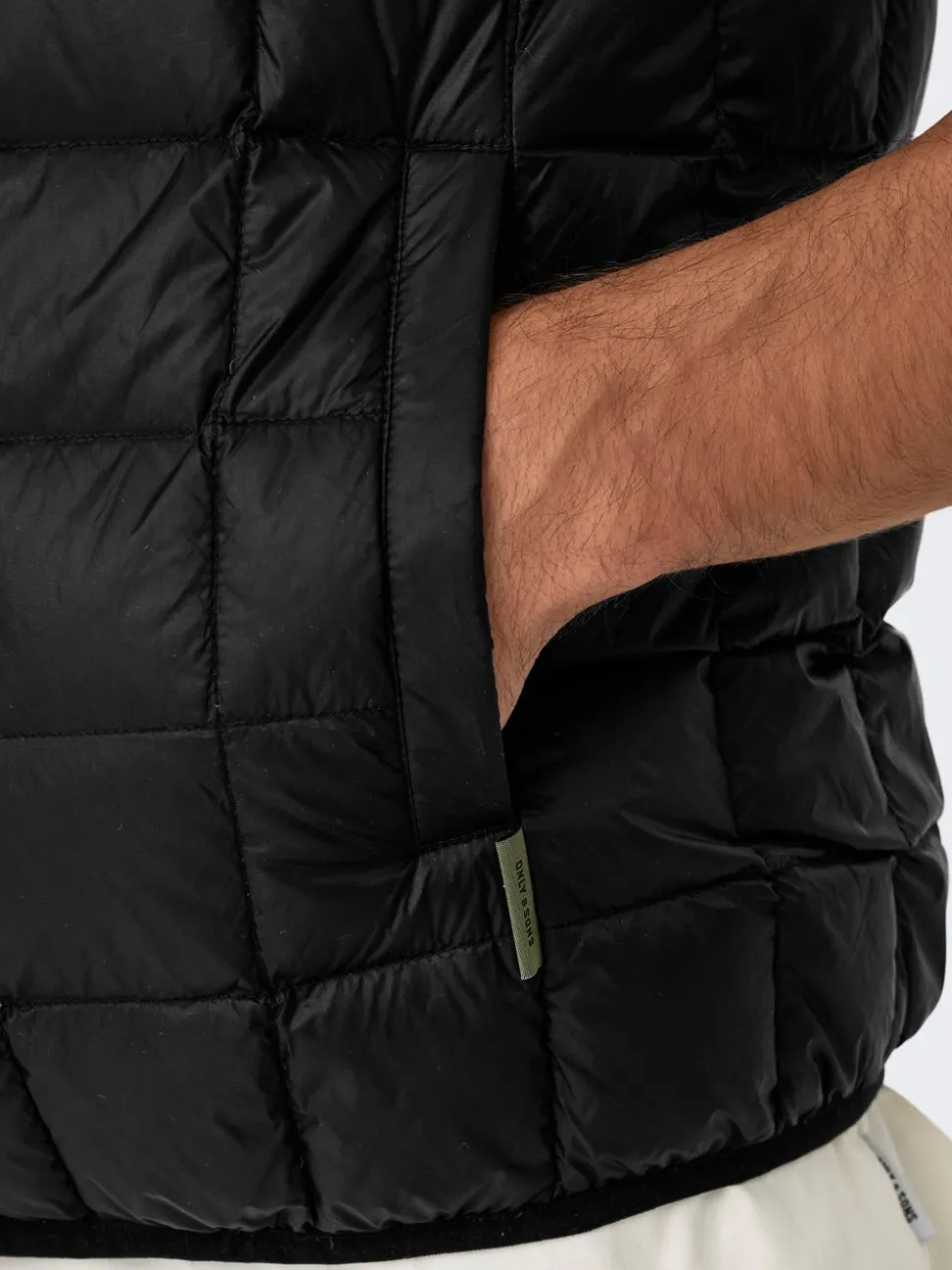 ONSGAVIN Vest